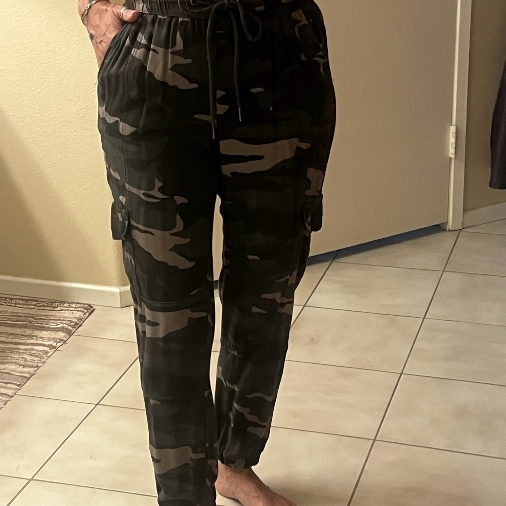 Rewash Camo Cargo Jogger Pants - Dark Olive Green & Tan Size M